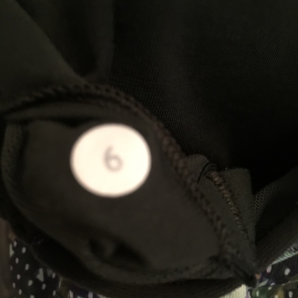 Lululemon power Y tank - Picture 5 of 5